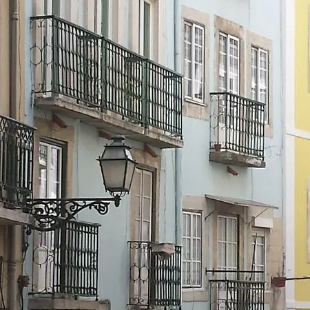 Charming Ii Historical Center Daire Lisboa